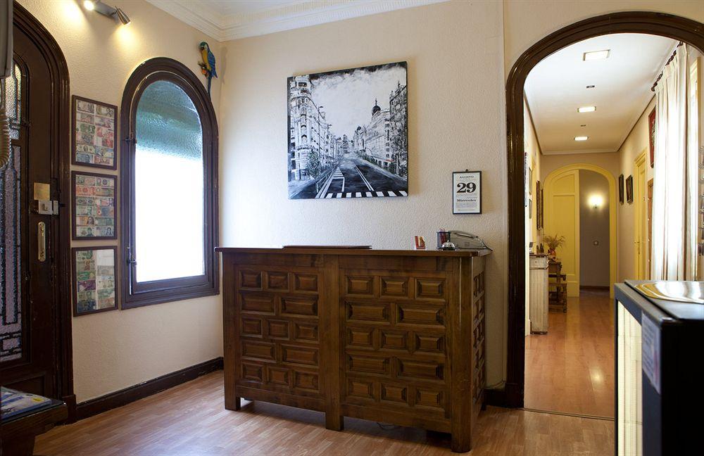 Hostal Santillan Madrid Eksteriør bilde