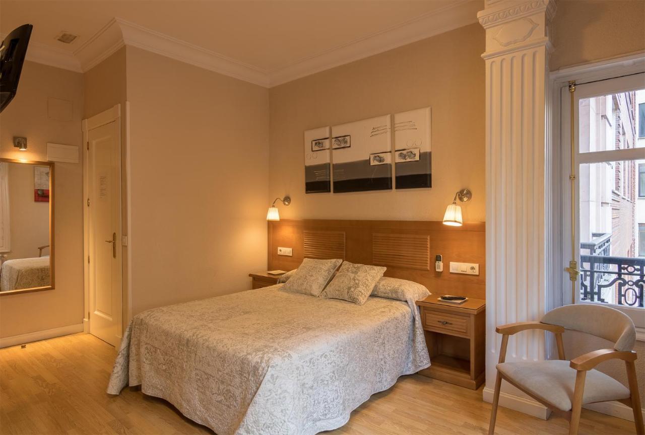 Hostal Santillan Madrid Eksteriør bilde