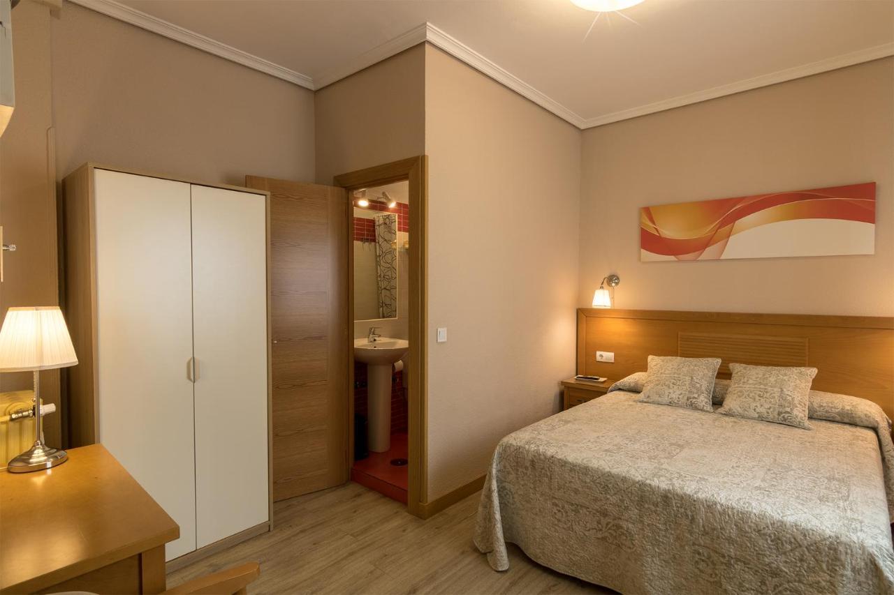 Hostal Santillan Madrid Eksteriør bilde
