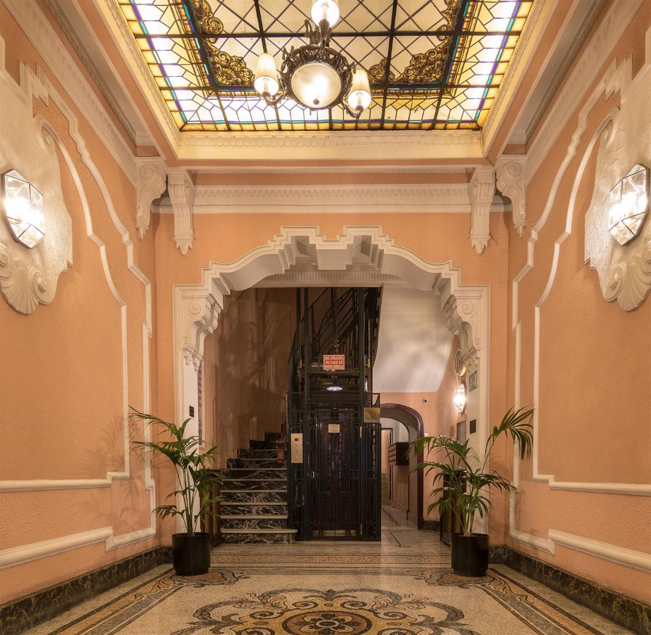 Hostal Santillan Madrid Eksteriør bilde