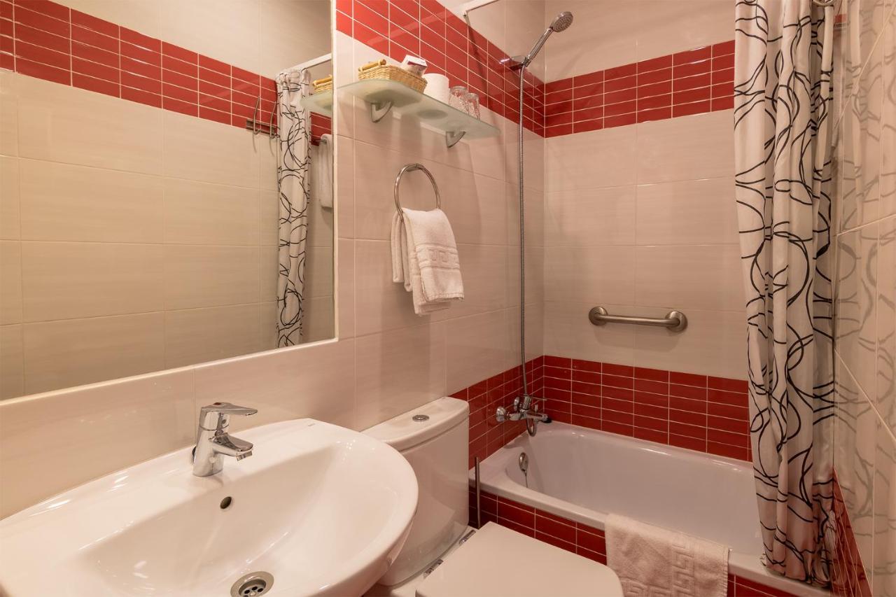 Hostal Santillan Madrid Eksteriør bilde