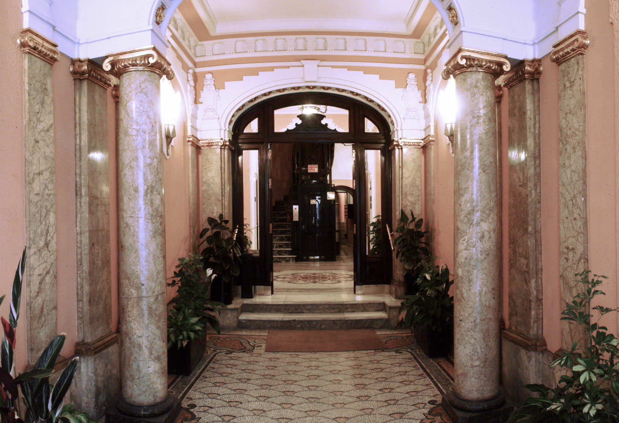 Hostal Santillan Madrid Eksteriør bilde