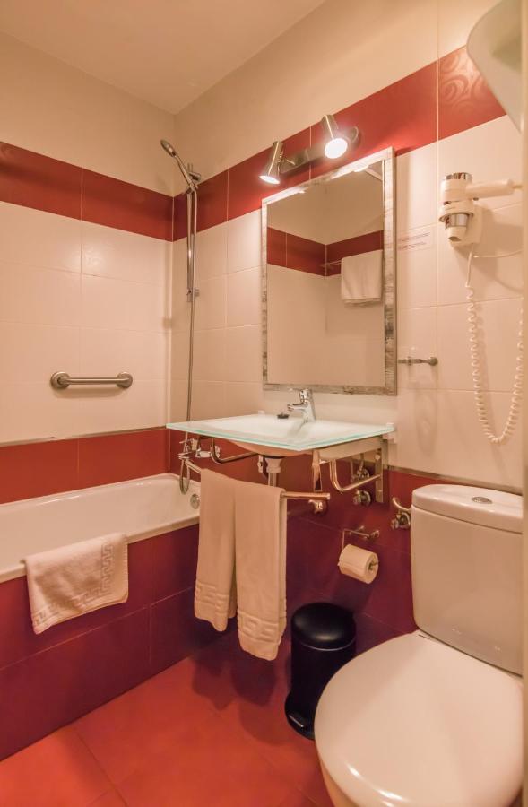 Hostal Santillan Madrid Eksteriør bilde